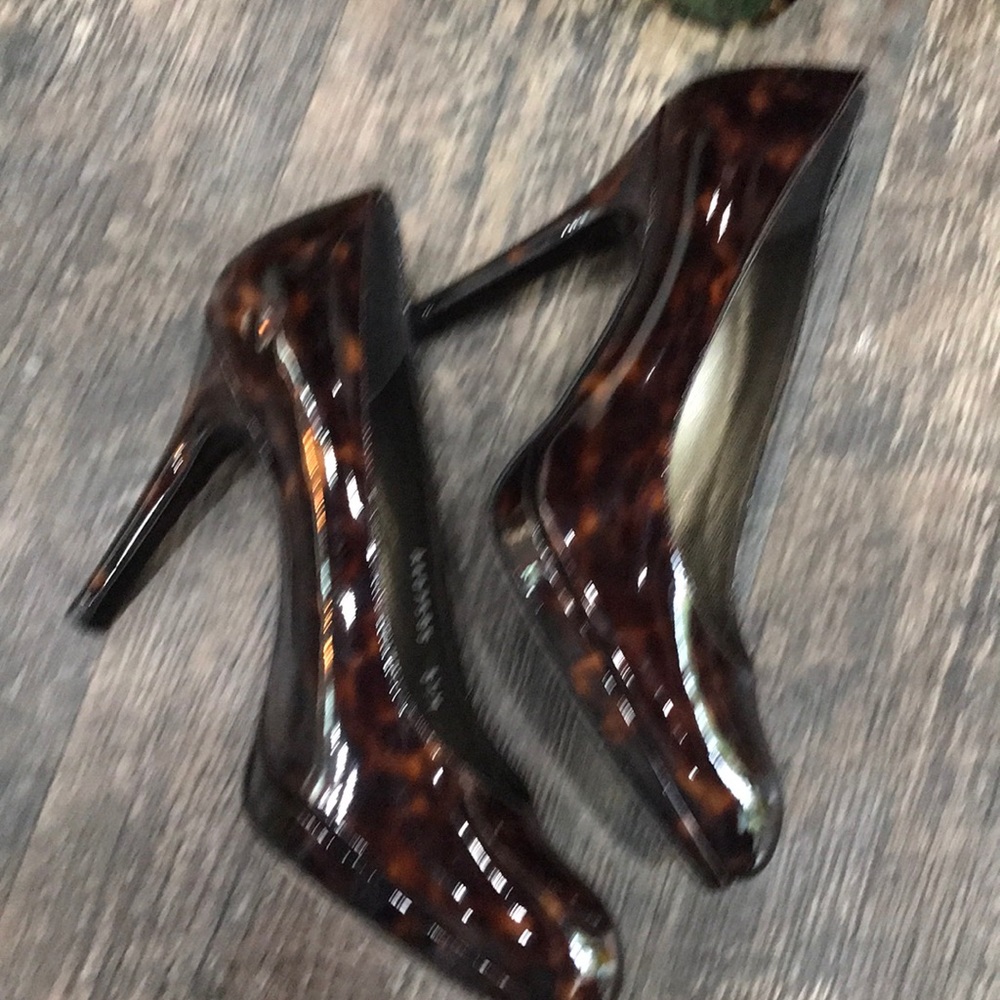 Stuart Weitzman Tortoise Shell Leopard Print Heels - image 7